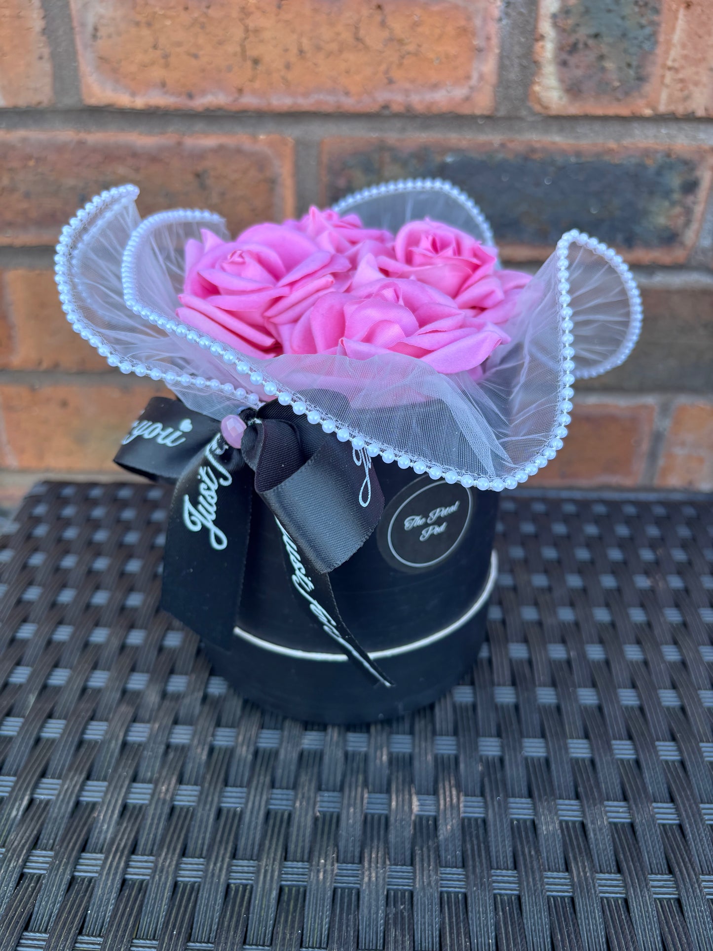 Artificial pink rose luxury flower box 